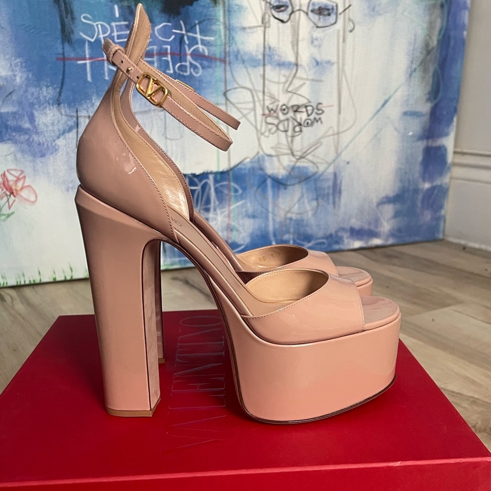 Valentino Garavani Platform Tan-Go Peep Toe